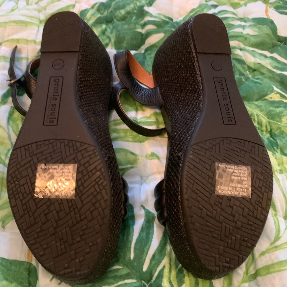 Gentle Souls platforms sandals black size 9 new - Picture 3 of 4